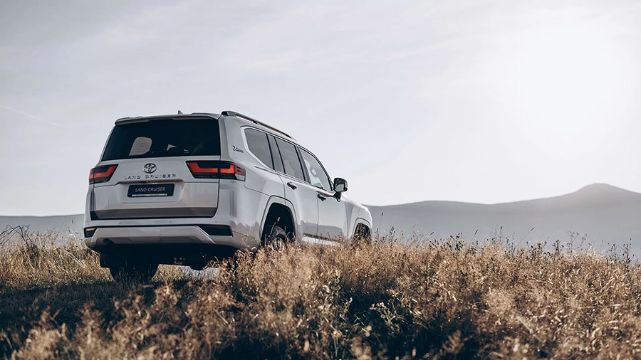 Toyota Land Cruiser 300